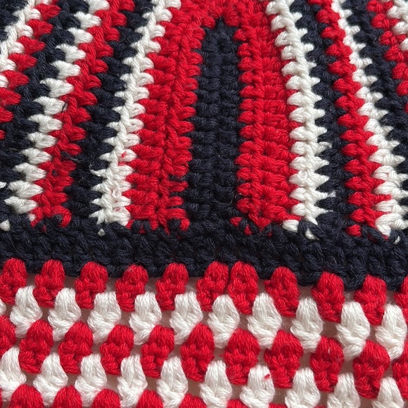 F21 Triangle Knit Top - Picture 5 of 5